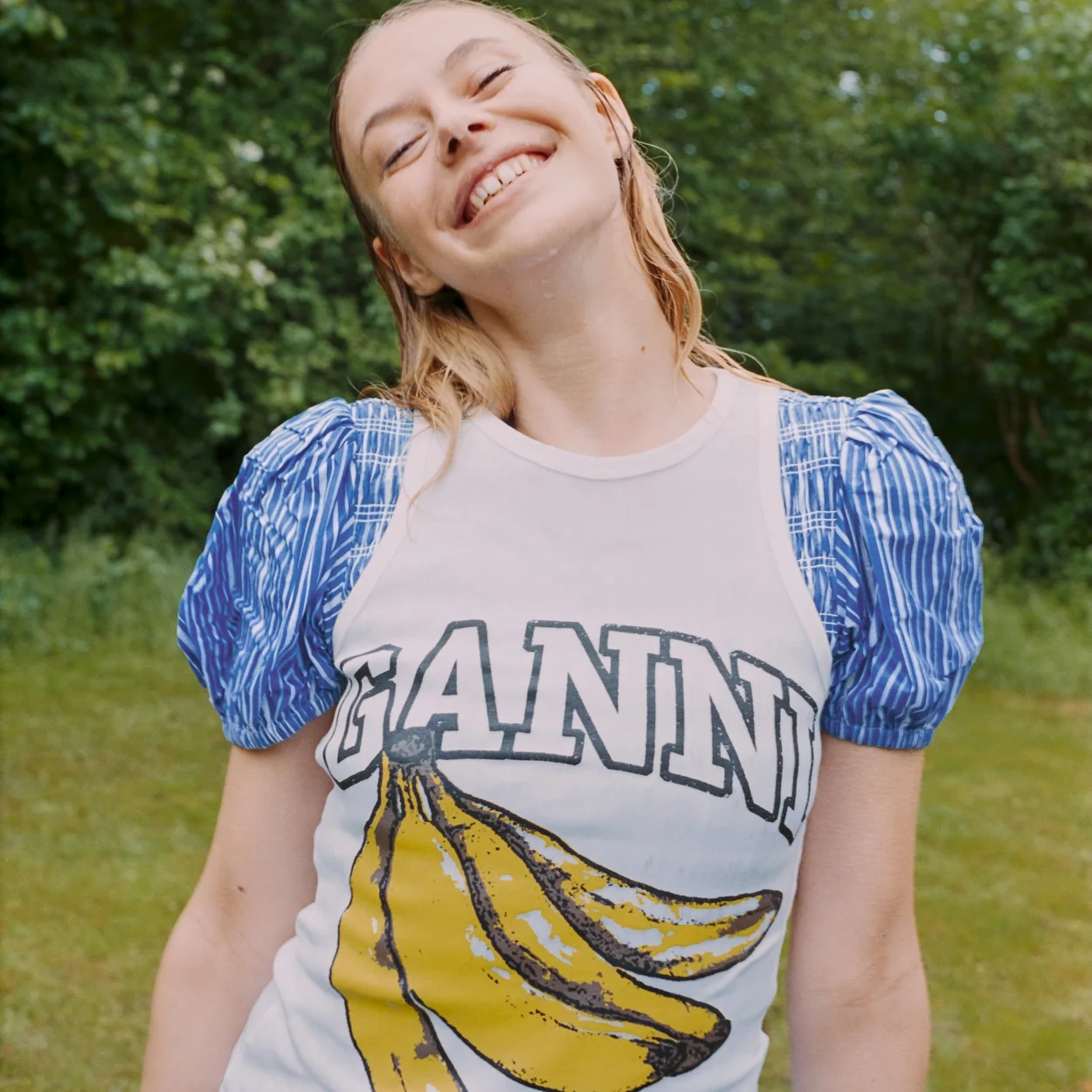 GANNI banana print T-shirt with puff sleeves