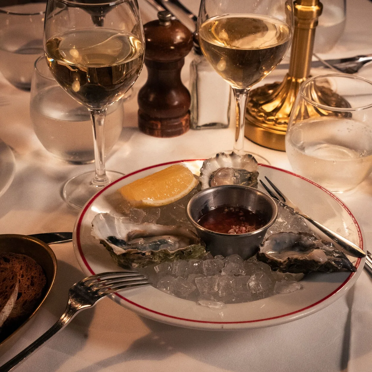 Joe Allen oysters on ice with lemon and mignonette