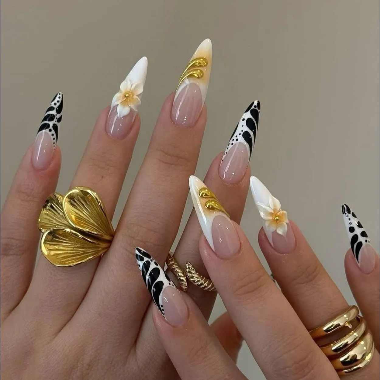 Lalux Nails long stiletto set with white flowers and animal print