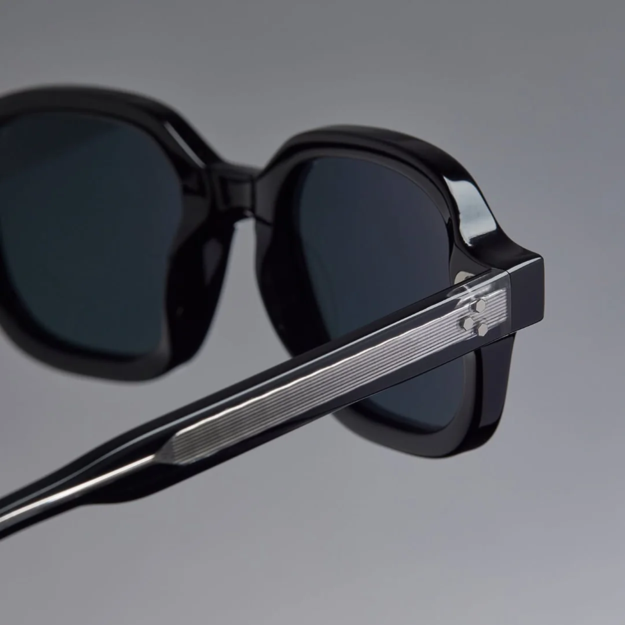 MONC black sunglasses close-up of the temple and hinge
