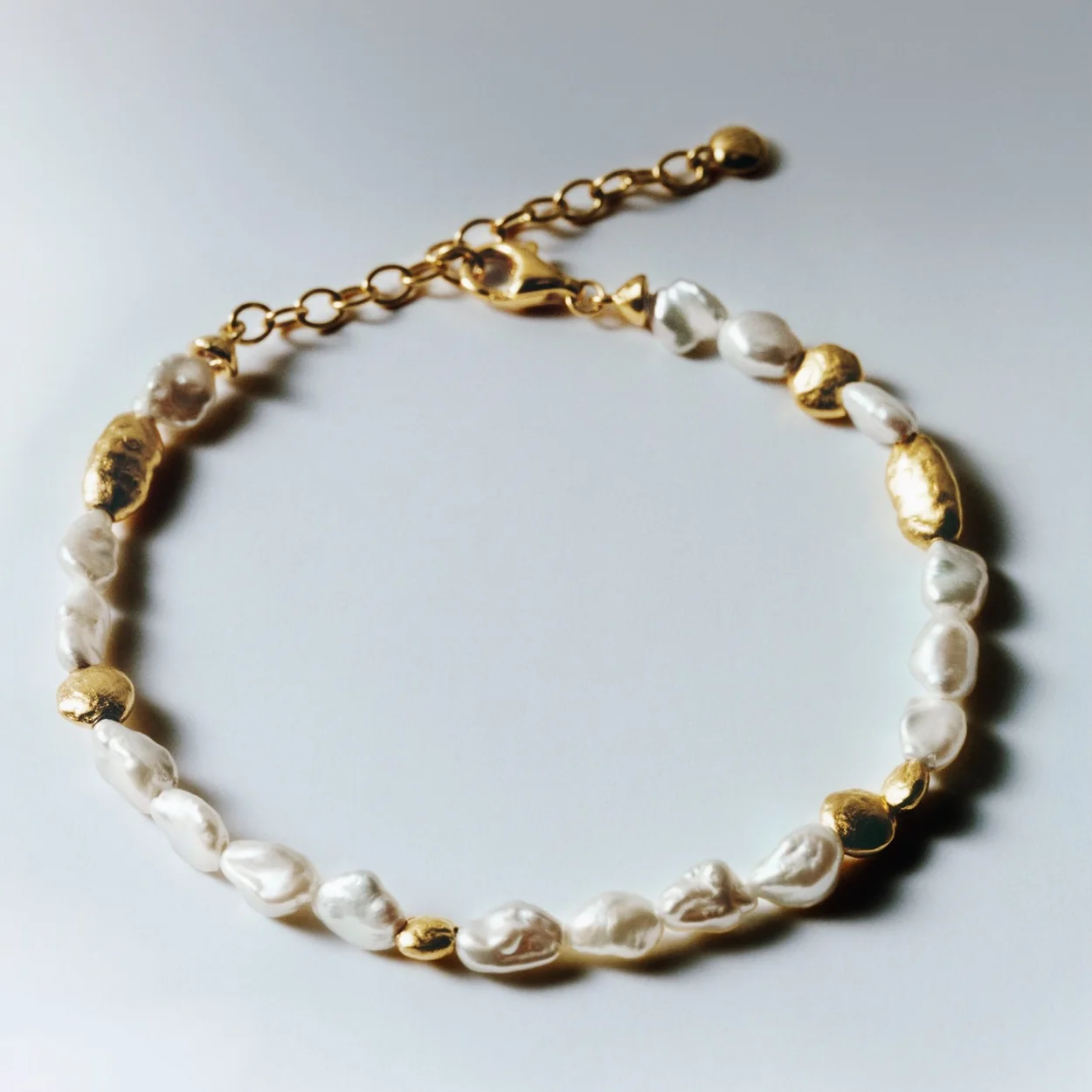 Monica Vinader pearl and gold beaded bracelet