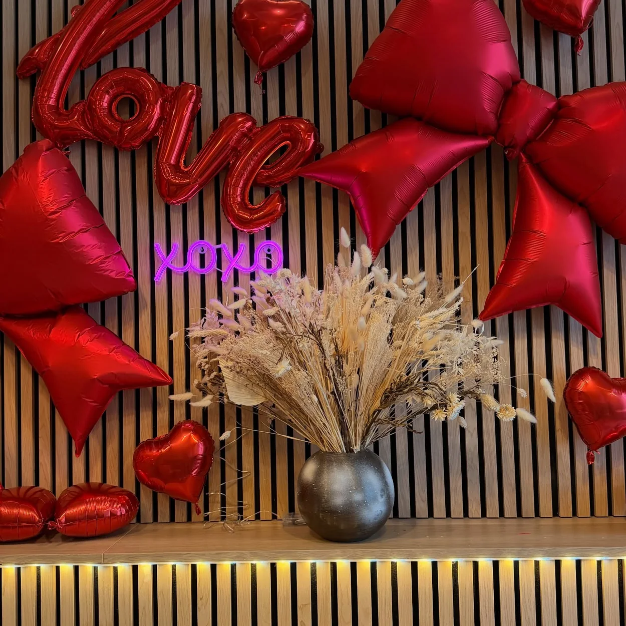 Opulence Thai Spa seasonal decoration in the treatment lounge