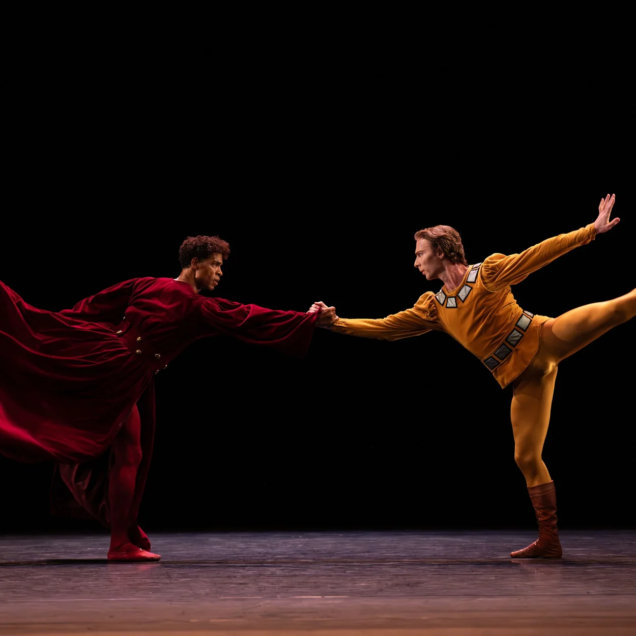 Royal Opera House ballet dancers performing a duet