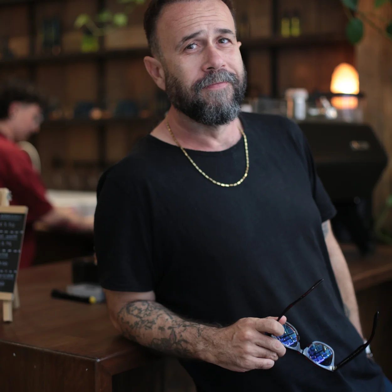 Ruffians barber at the Maiden Lane shop counter in Covent Garden