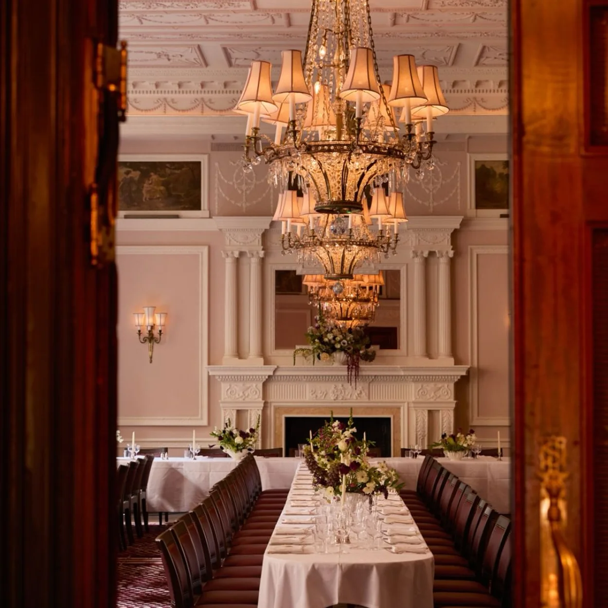 Simpson's in the Strand private dining room with chandelier and long table