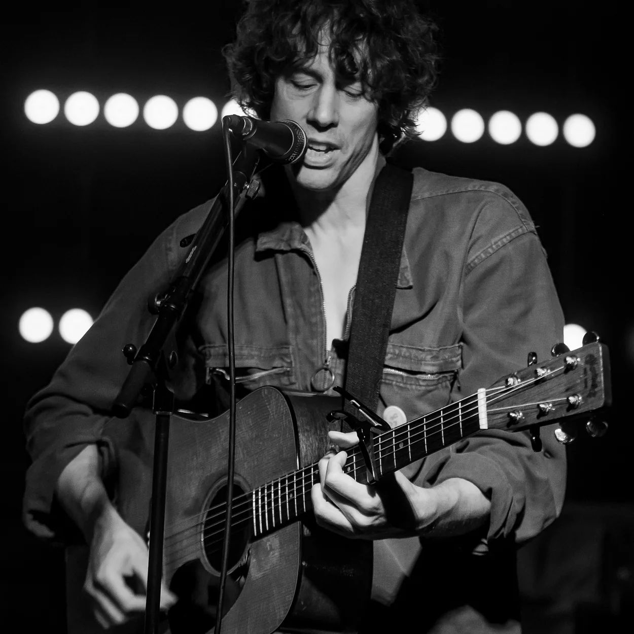 Stereo Covent Garden live guitarist performing on the basement stage