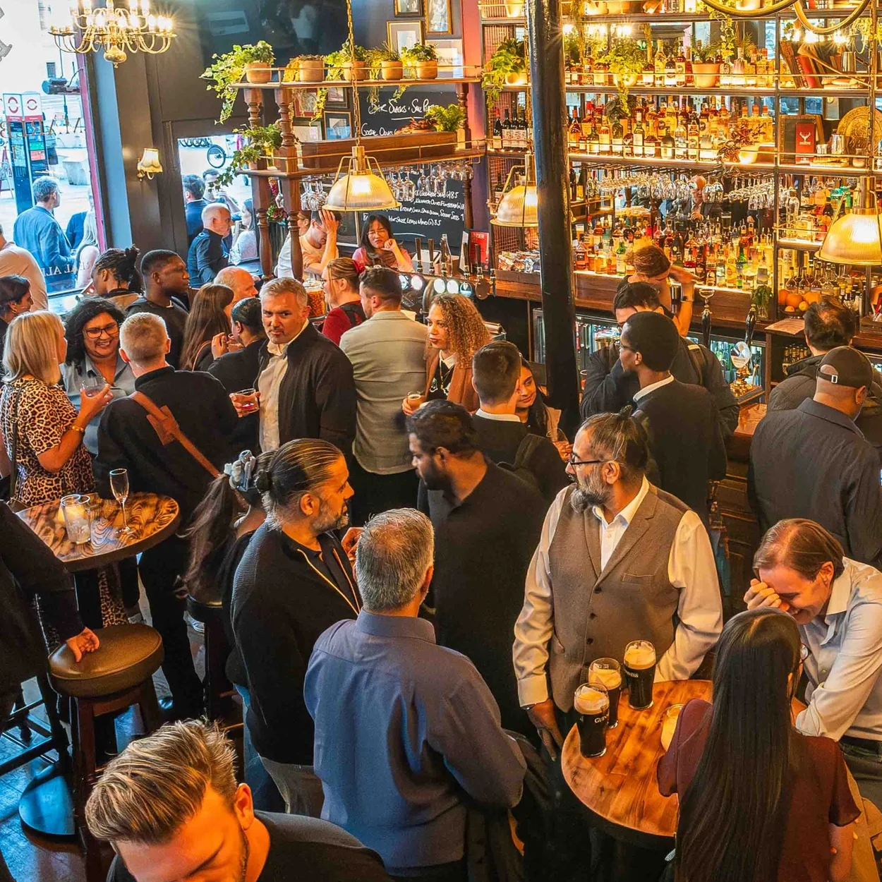 The Marlborough Head bar interior busy with drinkers