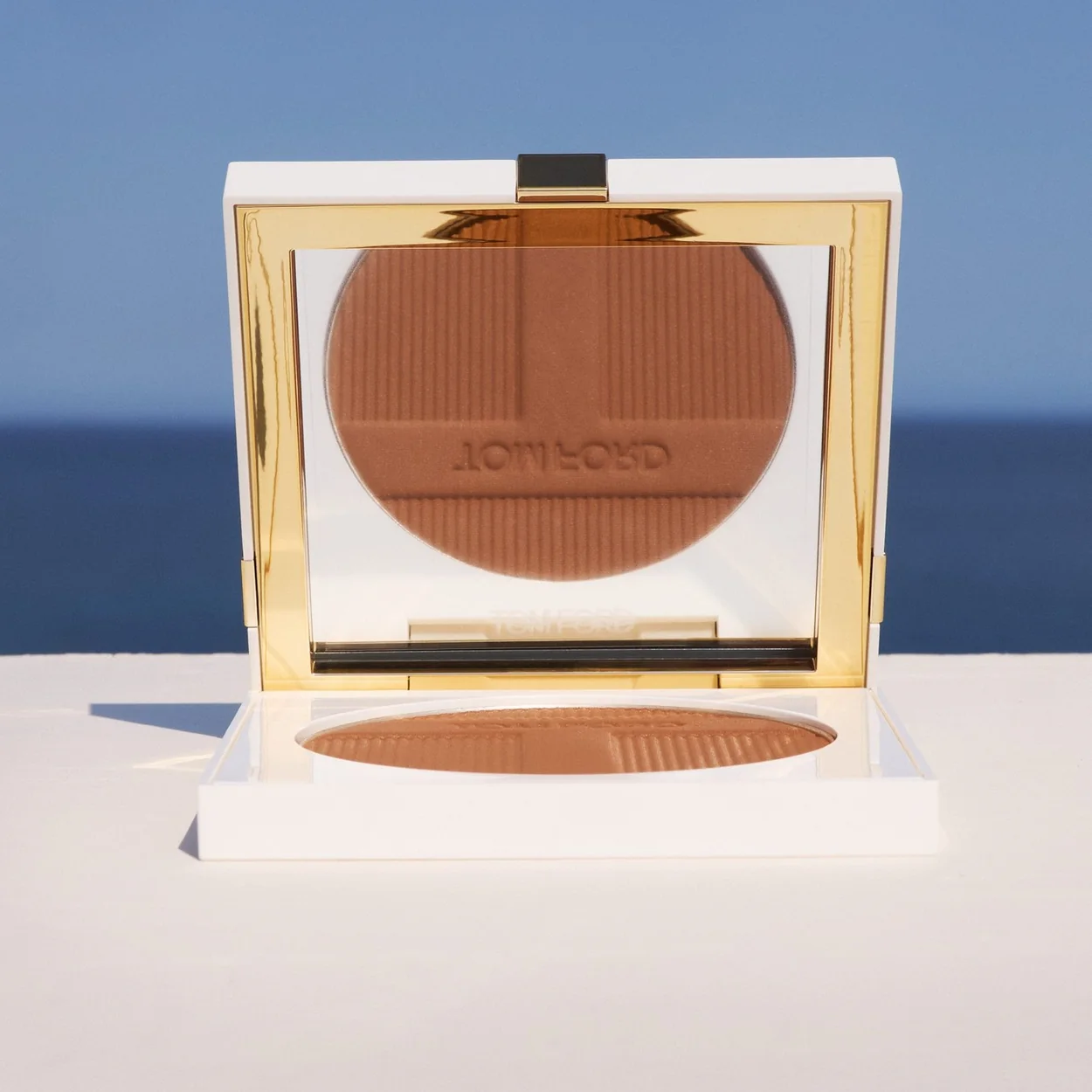 Tom Ford Beauty bronzing powder compact